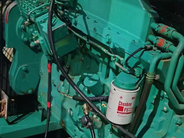 宜宾如何确定新的发电机组控制系统是否与原系统兼容？