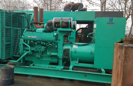 宜宾发电机组如何判断水冷式机油散热器内部是否需要清洗？